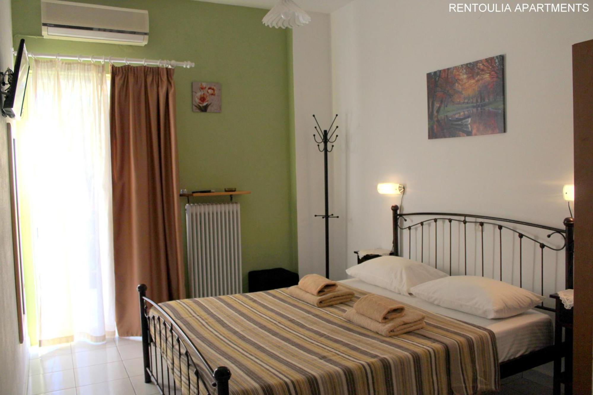 Rentoulia Apartments Poúlithra Екстериор снимка