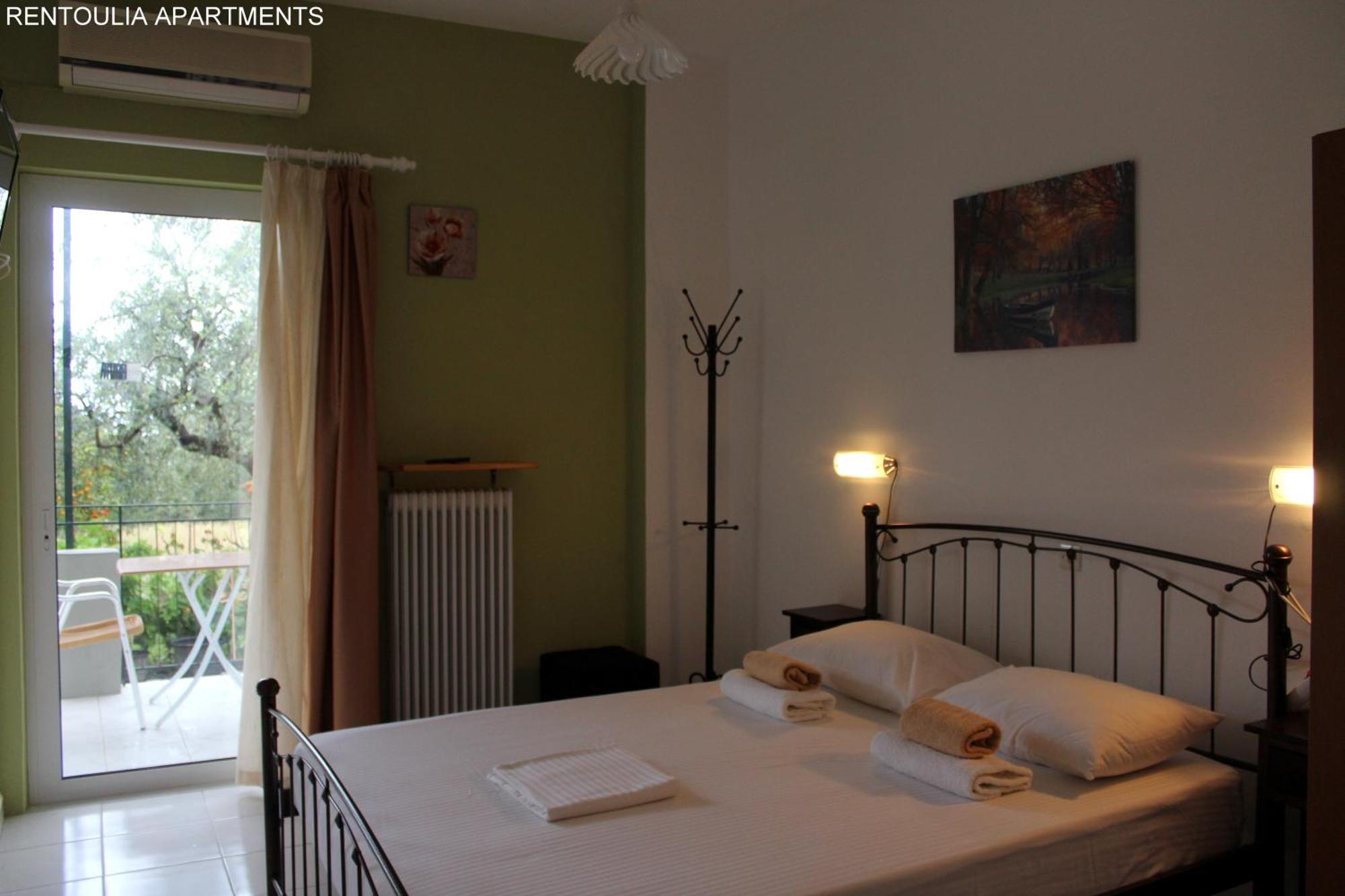 Rentoulia Apartments Poúlithra Екстериор снимка