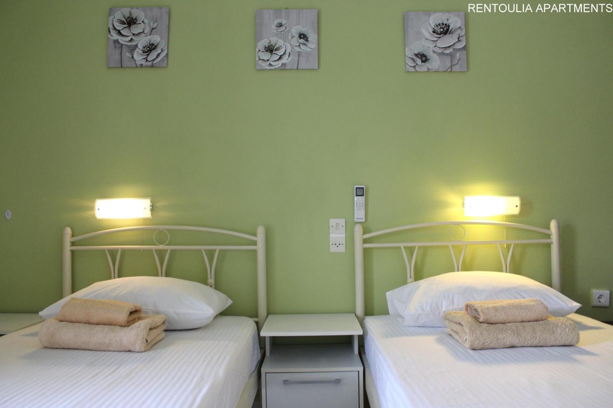 Rentoulia Apartments Poúlithra Екстериор снимка