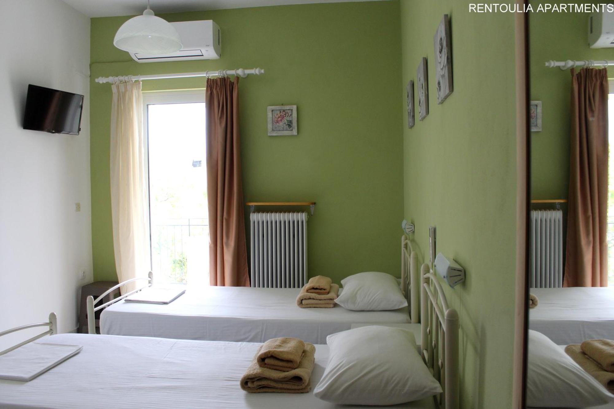 Rentoulia Apartments Poúlithra Екстериор снимка