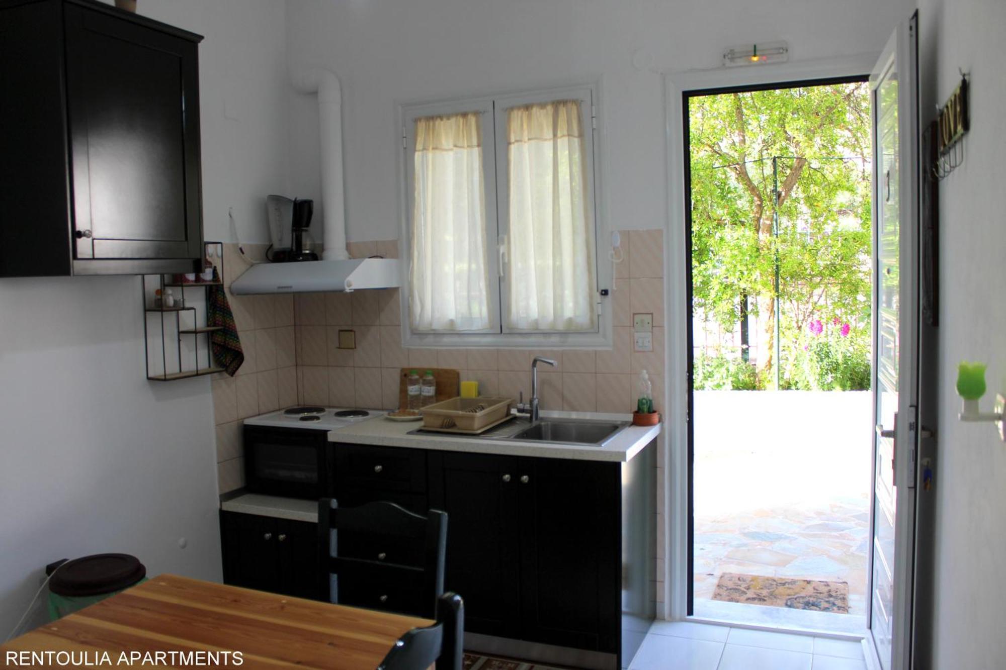 Rentoulia Apartments Poúlithra Екстериор снимка