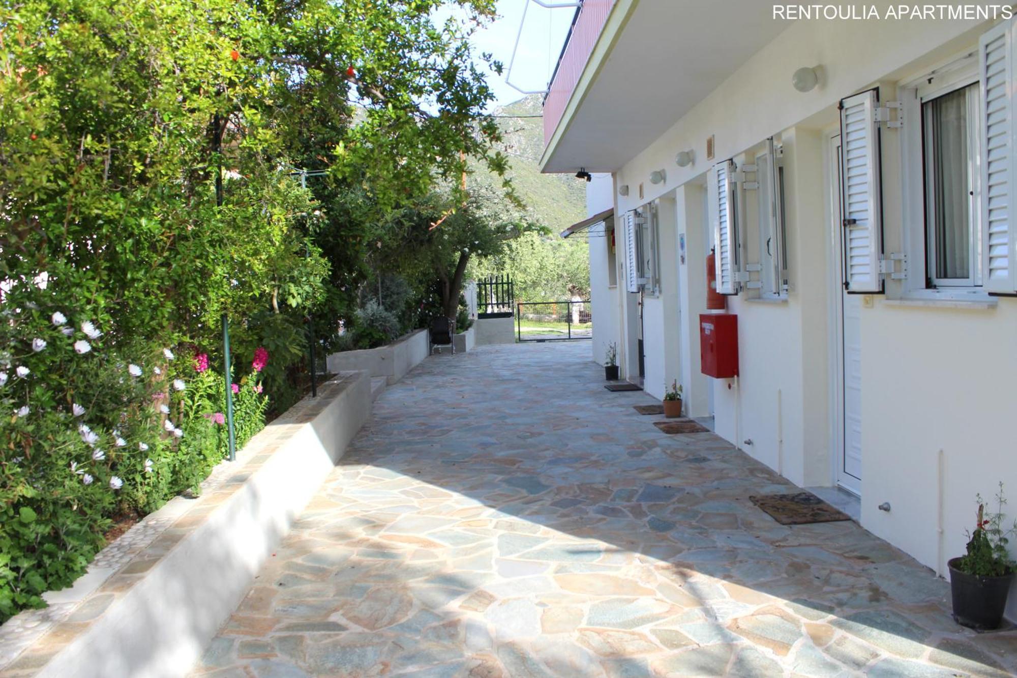 Rentoulia Apartments Poúlithra Екстериор снимка